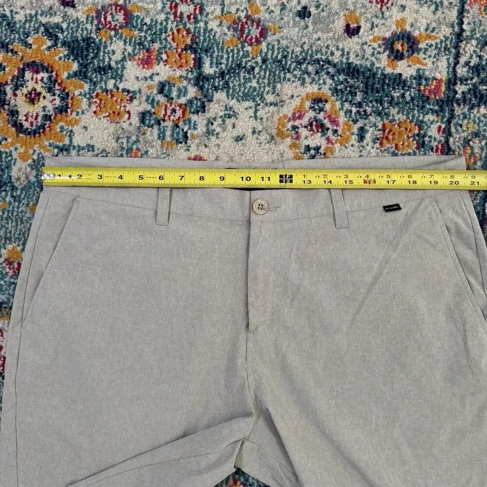 Travis Mathew Men's Size 40 Heathered Tan Flat Front Casual Chino‎ Shorts